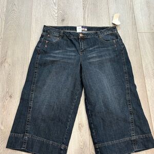 Wahl Dark Blue Wide-Leg Crop Jeans